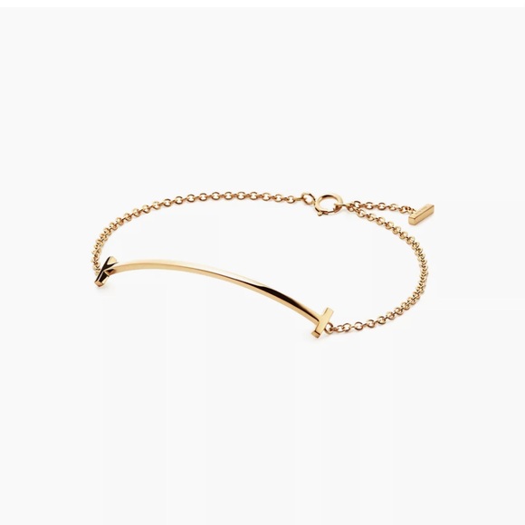 Tiffany T Smile Bracelet in Yellow Gold - Picture 4 of 13